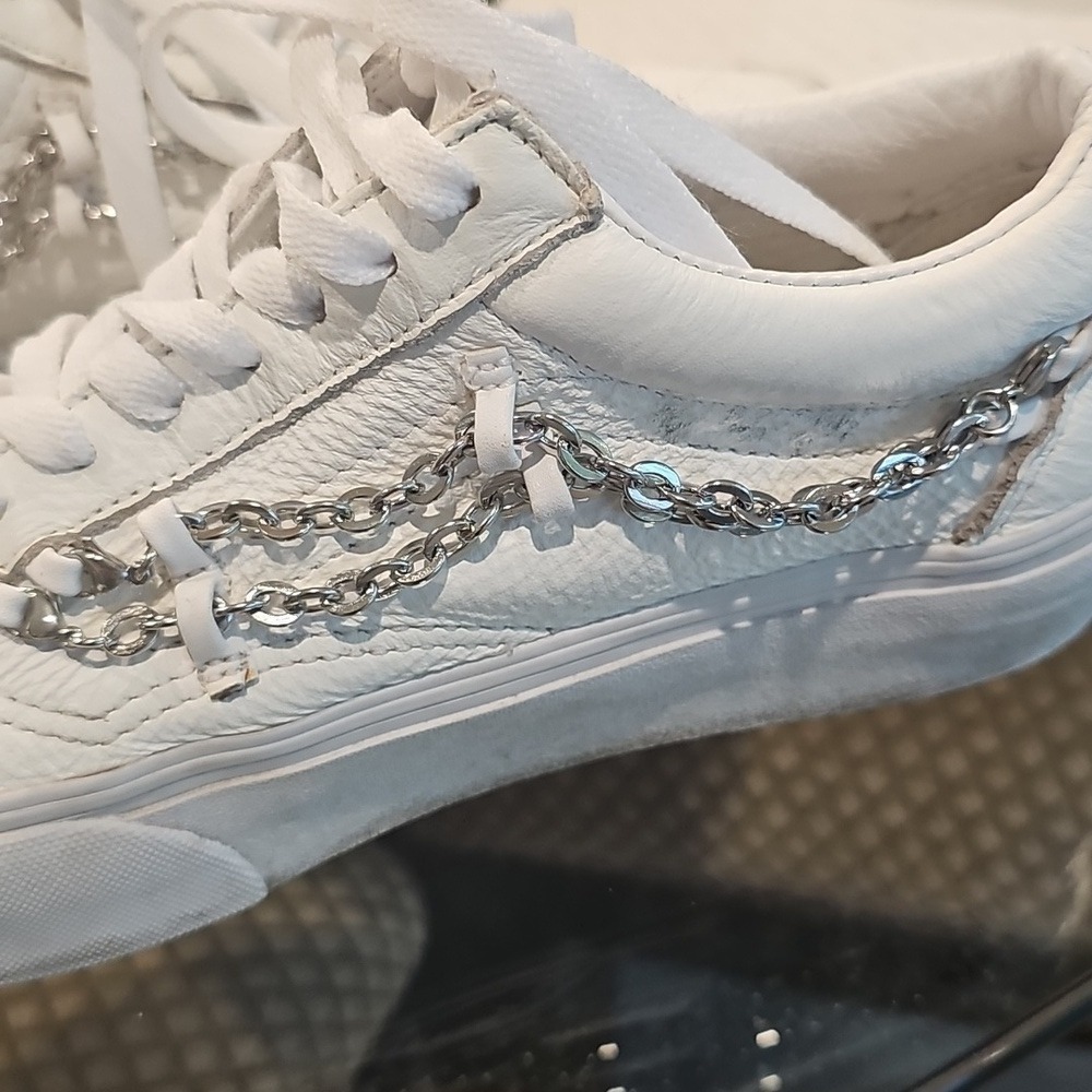 VANS White Sneakers with Chain Accents - Picture 6 of 6